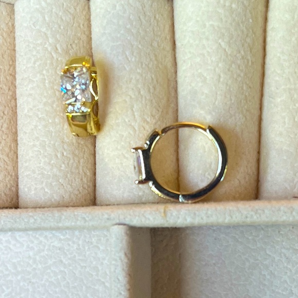NWOT gold plated over silver cubic zirconia huggie hoop earrings - Picture 3 of 7